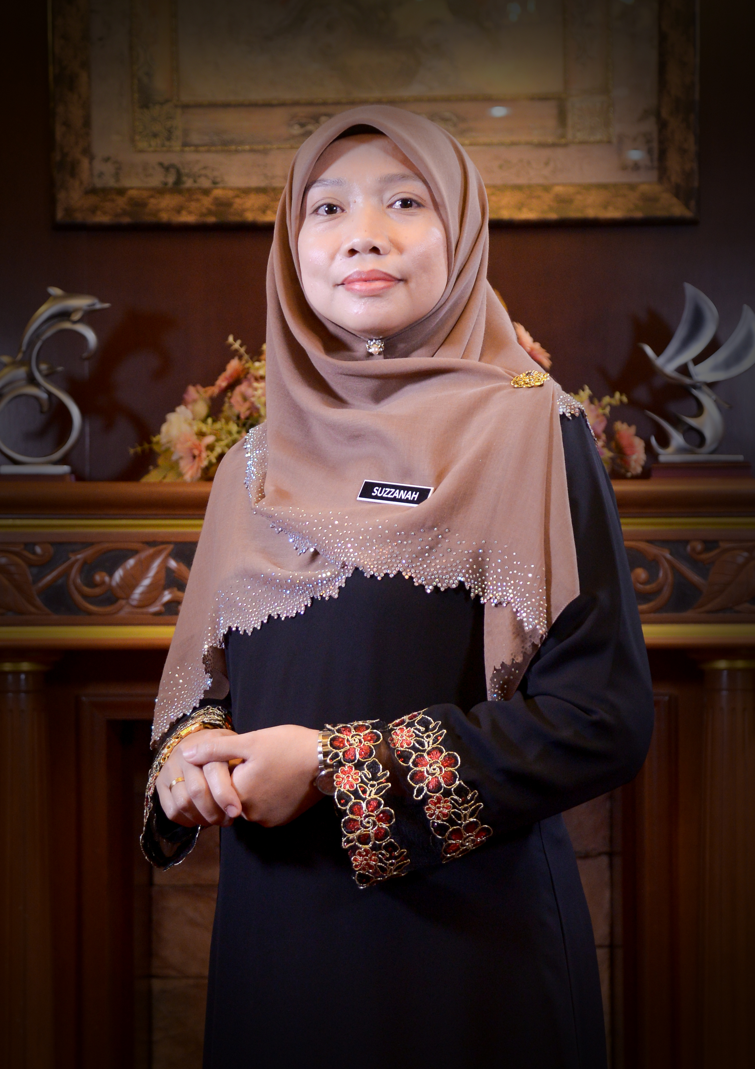 Pn. Suzzanah binti Ahmad Saib