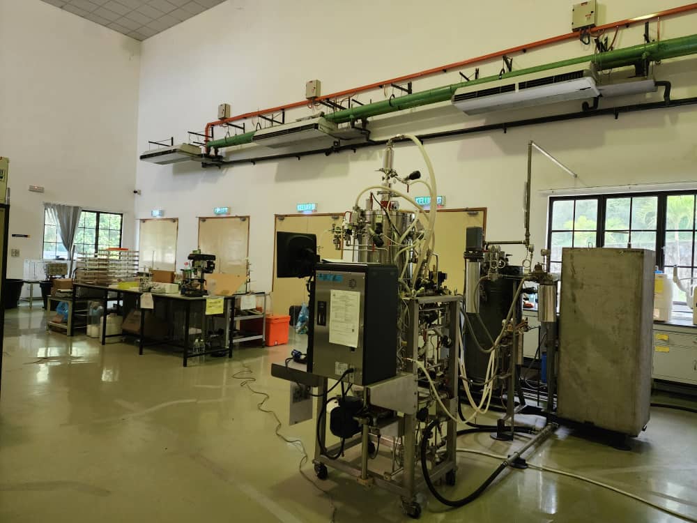 Pilot Plant Lab Image