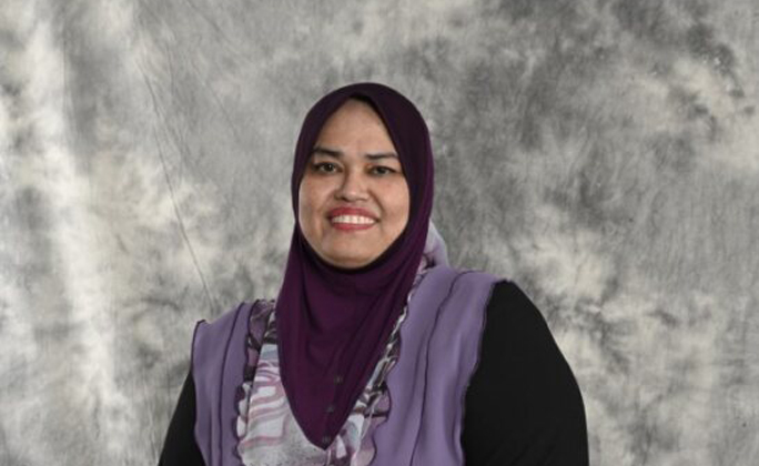 Puan Muhajirah bt. Muchlish (CA), (MBA)