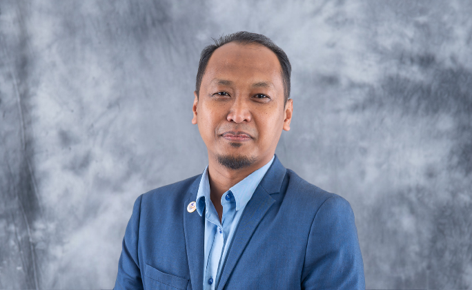 Encik Ismail bin Ladama