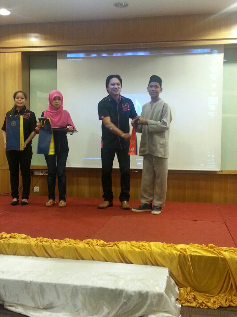 post anak seni yatim